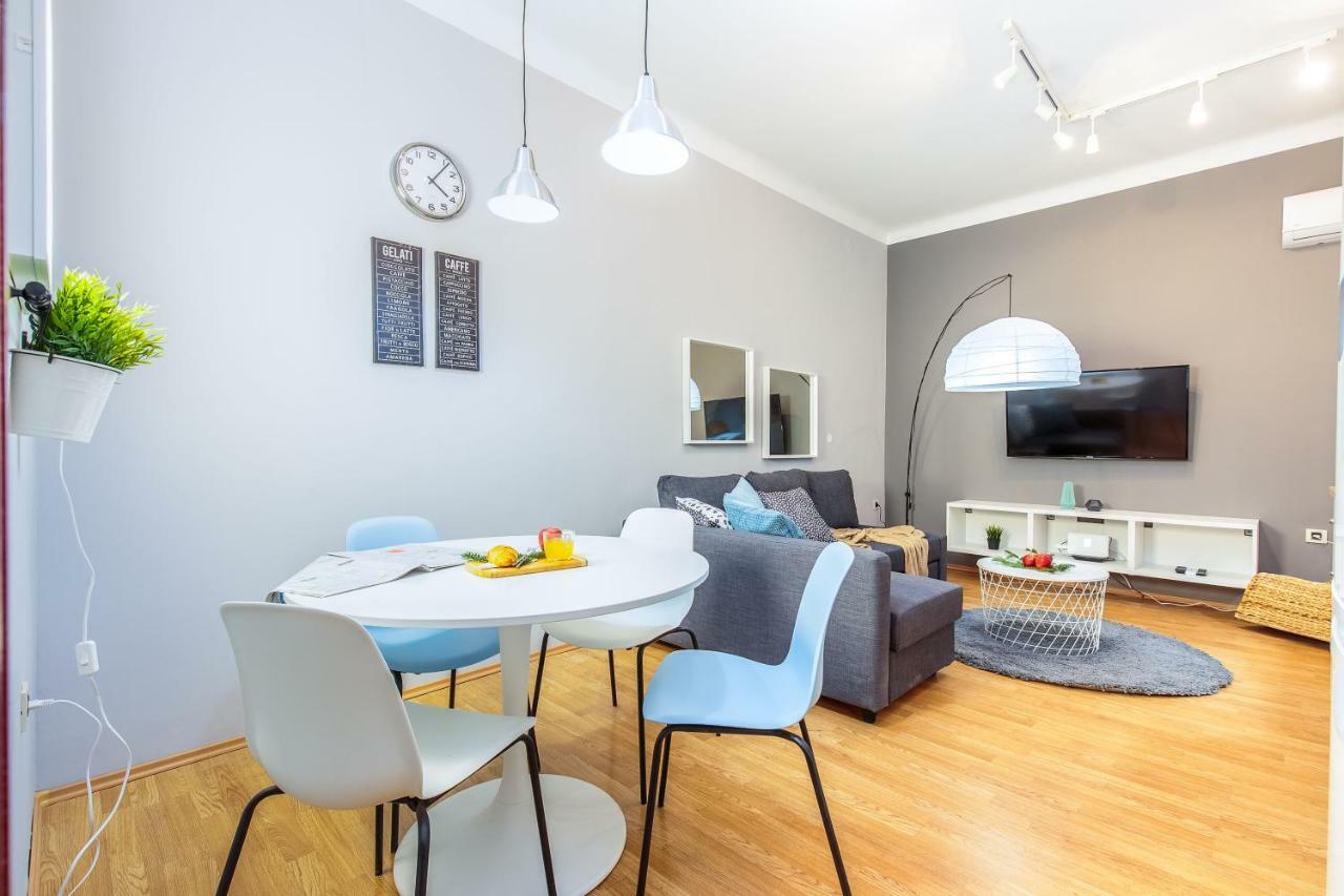 Apartment Dolac In Center Of Town Rijeka Exterior foto