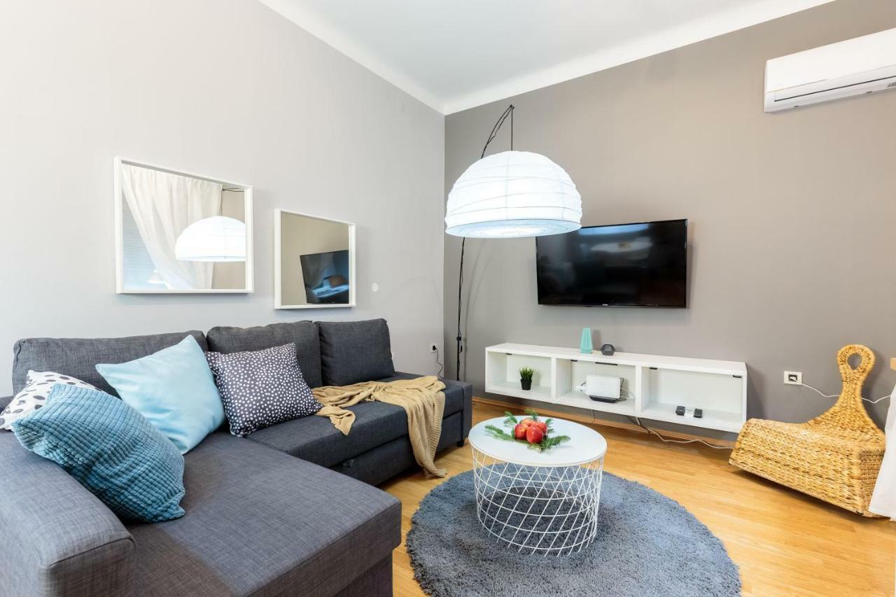 Apartment Dolac In Center Of Town Rijeka Exterior foto