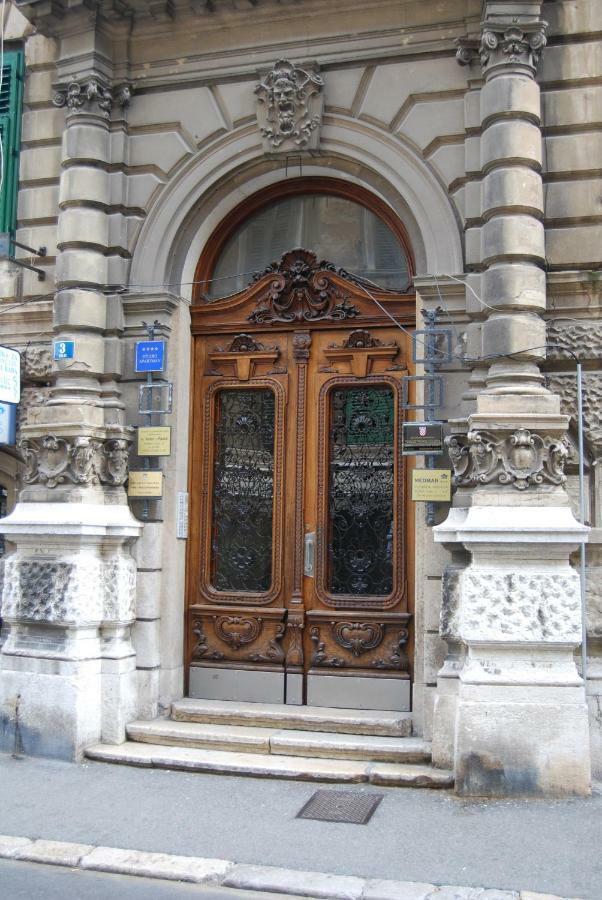 Apartment Dolac In Center Of Town Rijeka Exterior foto